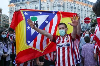 Tifosi dell'Atletico Madrid in festa nel maggio del 2021 quando i Colchoneros vinsero la Liga