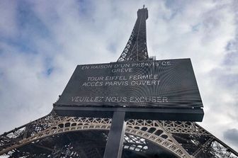 tour eiffel in &#39;sciopero&#39; nel giorno del suo 100esimo anniversario francia