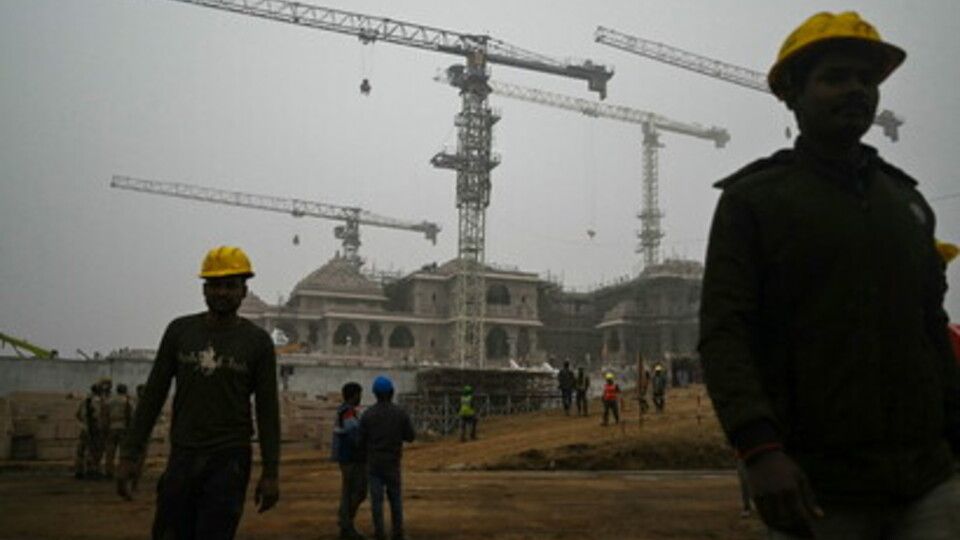 Costruzione tempio Ind&ugrave;