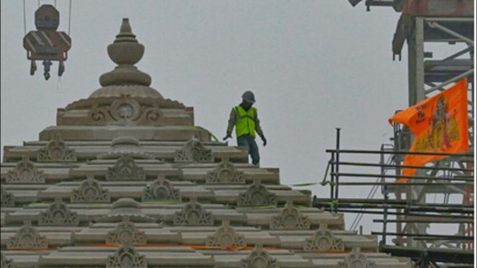 Costruzione tempio Ind&ugrave;