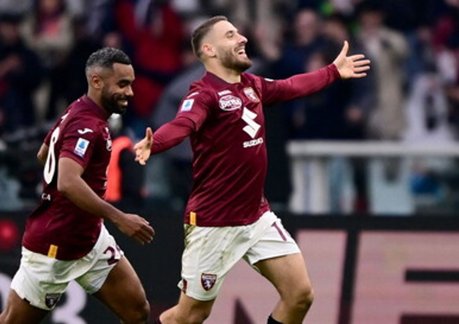 Vlasic esulta dopo aver realizzato il secondo gol per il Torino
