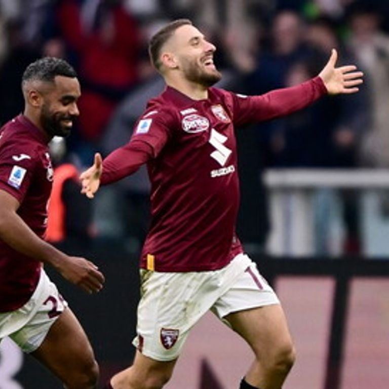 Vlasic esulta dopo aver realizzato il secondo gol per il Torino