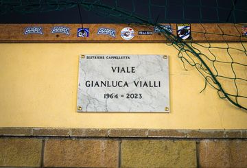 Tre parole: uno di noi. L'omaggio della Sampdoria a Gianluca Vialli