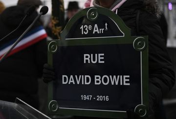 Dopo l'allarme bomba, riaperta la Torre Eiffel