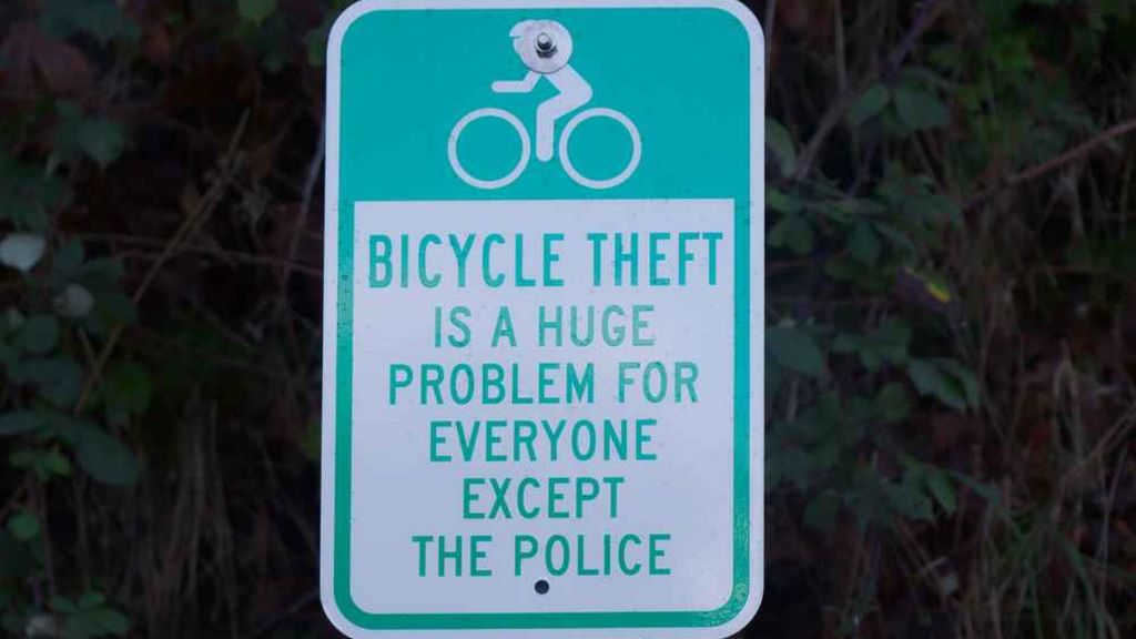 Pannello, per la Polizia il furto di bici non &egrave; pi&ugrave; un problema