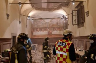 Interno del convento crollato