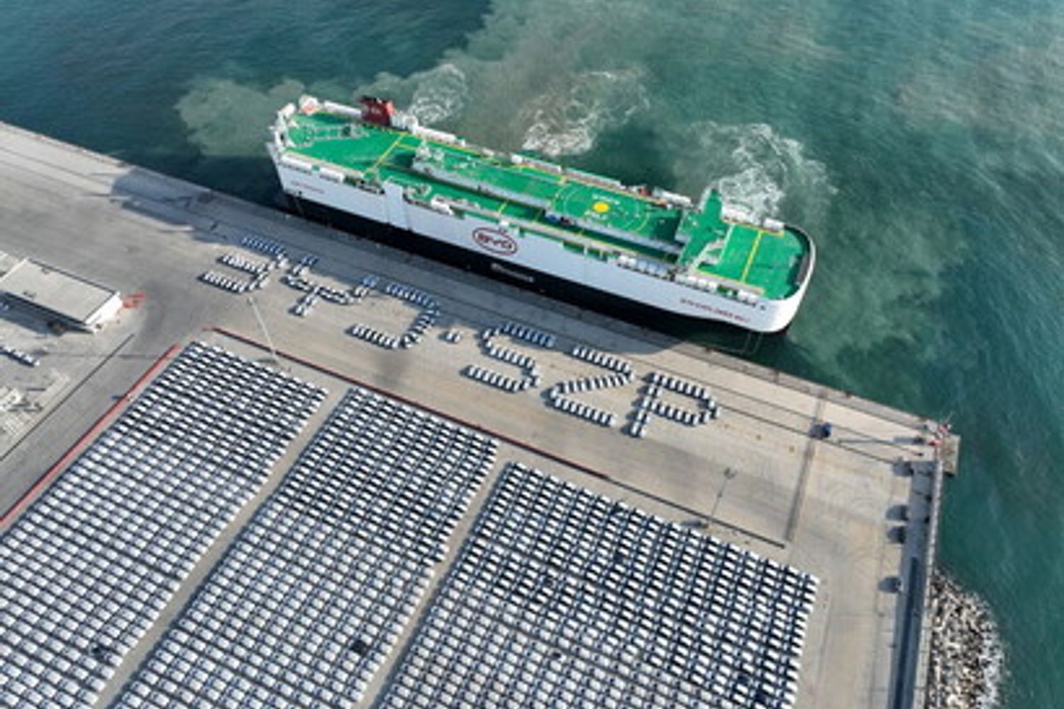 Nave porta-veicoli denominata &quot;BYD Explorer No.1&quot;