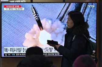 La tv sudcoreana trasmette le immagini di un test missilistico nordcoreano