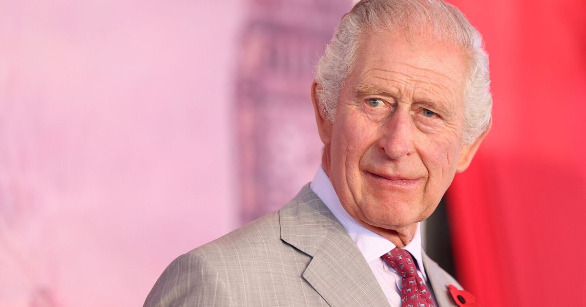 Le roi Charles est atteint d’un cancer.  Engagements reportés