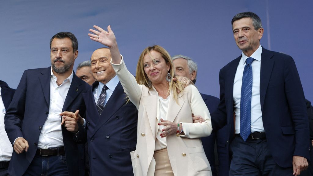 Salvini, Berlusconi, Meloni e Lupi, al comizio di chiusura del centrodestra in Piazza del Popolo a Roma (settembre 2023)