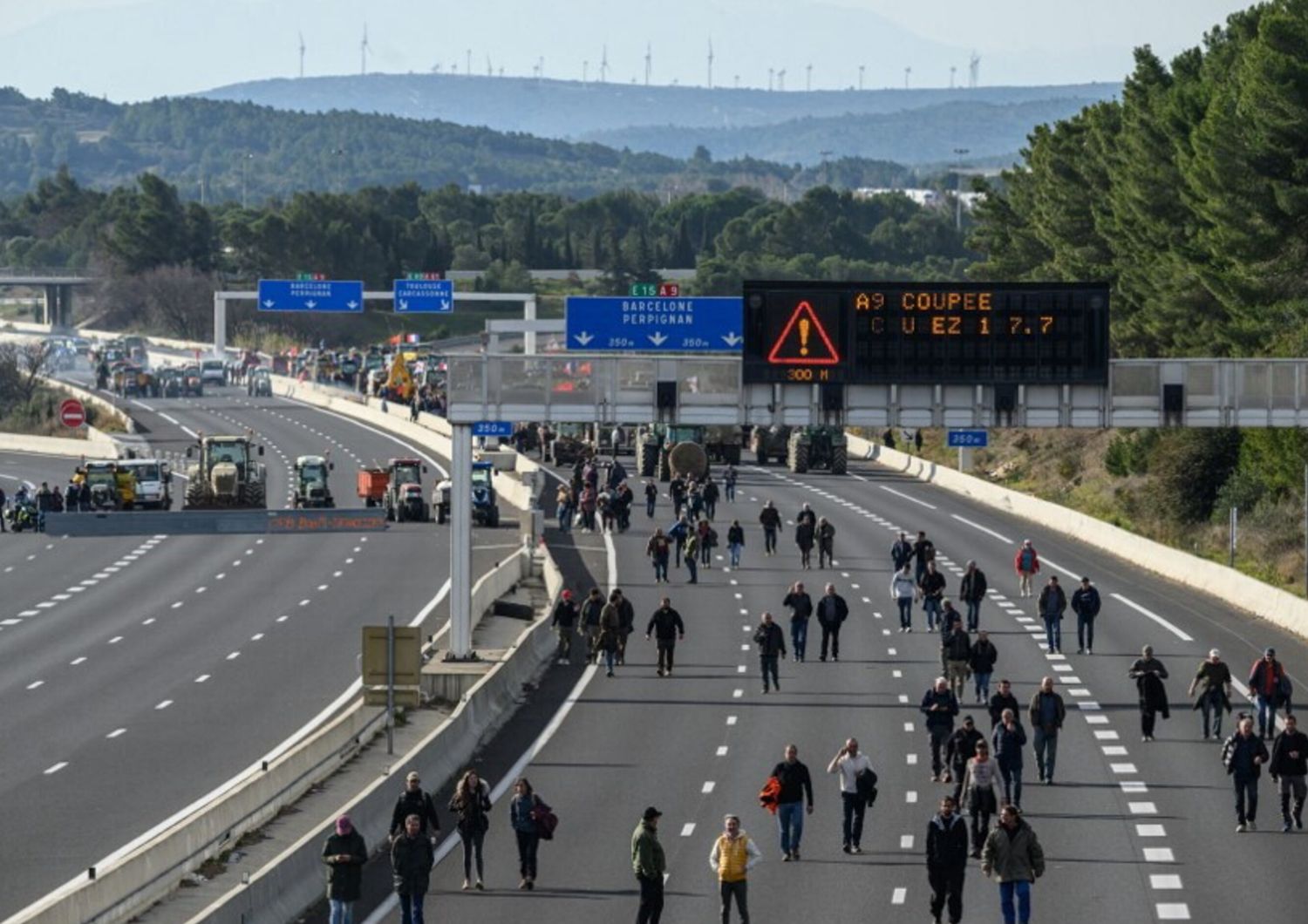 francia autostrade bloccate protesta agricoltori