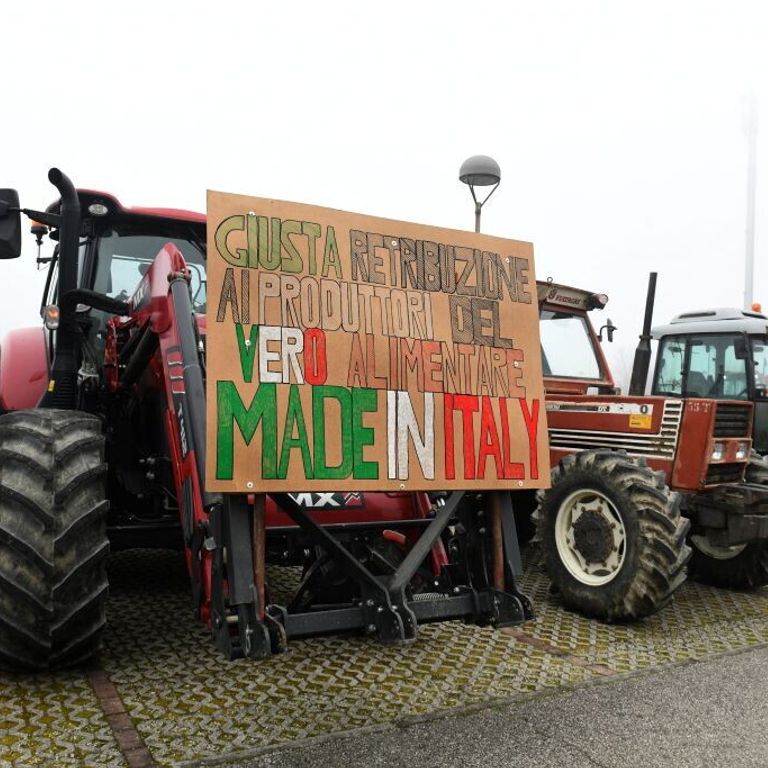 protesta trattori
