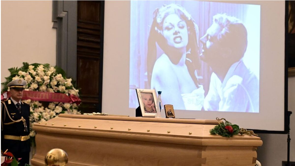 CAMERA ARDENTE SANDRA MILO