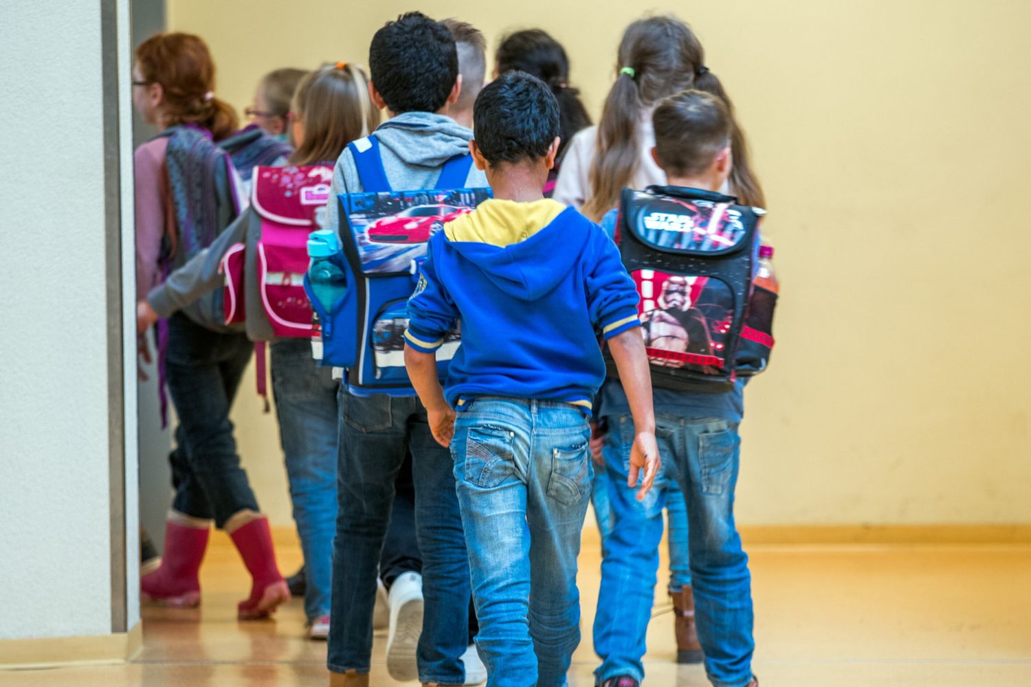 &nbsp;Bambini all'uscita da scuola