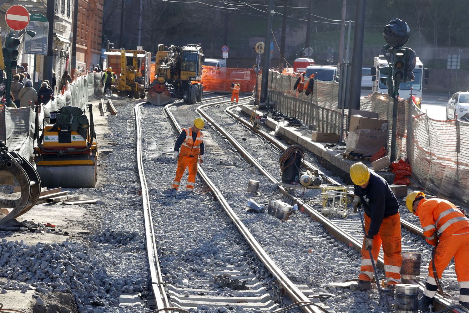 Operai al lavoro a Roma