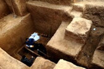 archeologia antica doliche ritrovati altri reperti e archivio cittadino