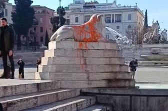 Blitz piazza del Popolo