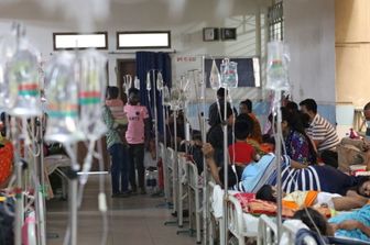 20/07/2023 Persone affette da febbre dengue ricoverate in un ospedale di Dacca (Bangladesh)