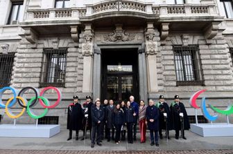 Svelamento dei cerchi olimpici e degli Agitos