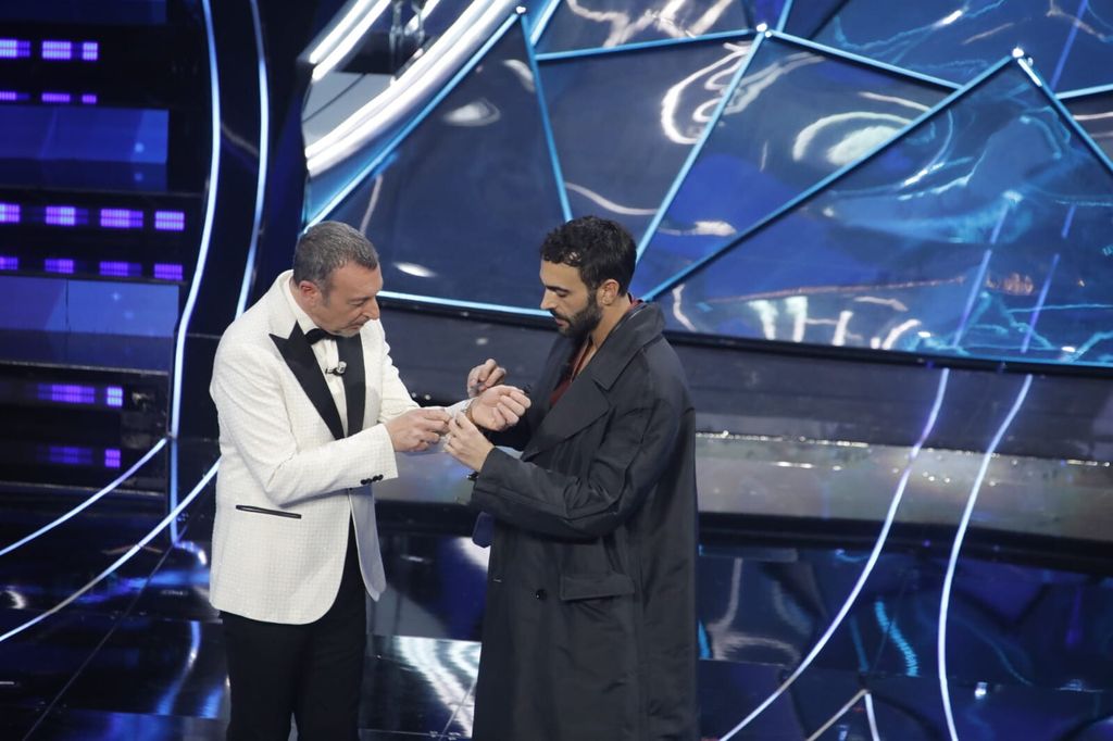 Mengoni ammanetta Amadeus