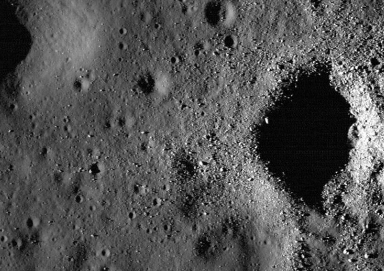 Cratere sull’Oceanus Procellarum