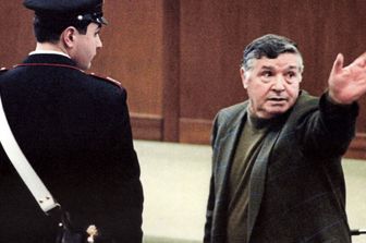 Totò Riina durante il processo, 8 marzo 1993