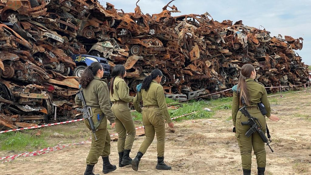 Gli attacchi del 7 ottobre in Israele. Il cimitero delle auto'
