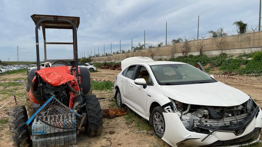Gli attacchi del 7 ottobre in Israele. Il 'cimitero delle auto'