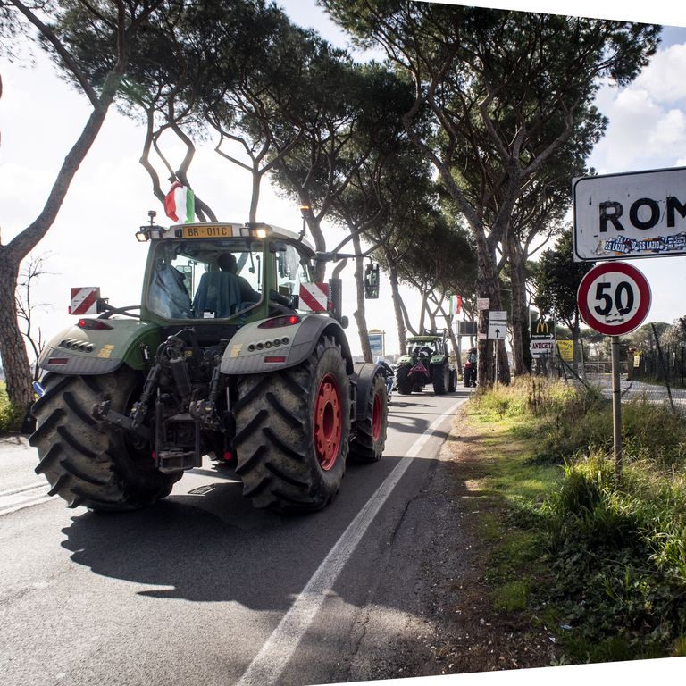 Trattori protestano a Roma