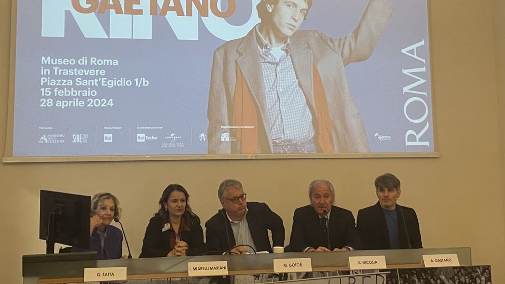 La presentazione della mostra dedicata a Rino Gaetano