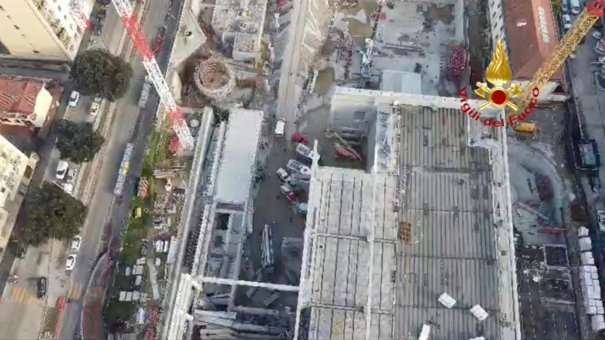 FIRENZE, CROLLO SOLAIO IN CANTIERE EDILE