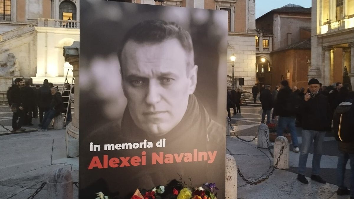 Fiaccolata Navalny a Roma