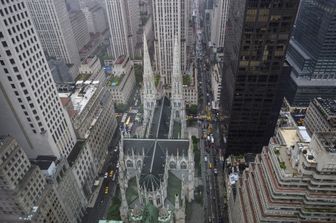 stati uniti arcidiocesi new york contro funerale icona trans&nbsp;