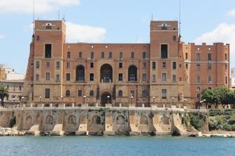 Il Palazzo del Governo di Taranto, sede della Prefettura e della Provincia