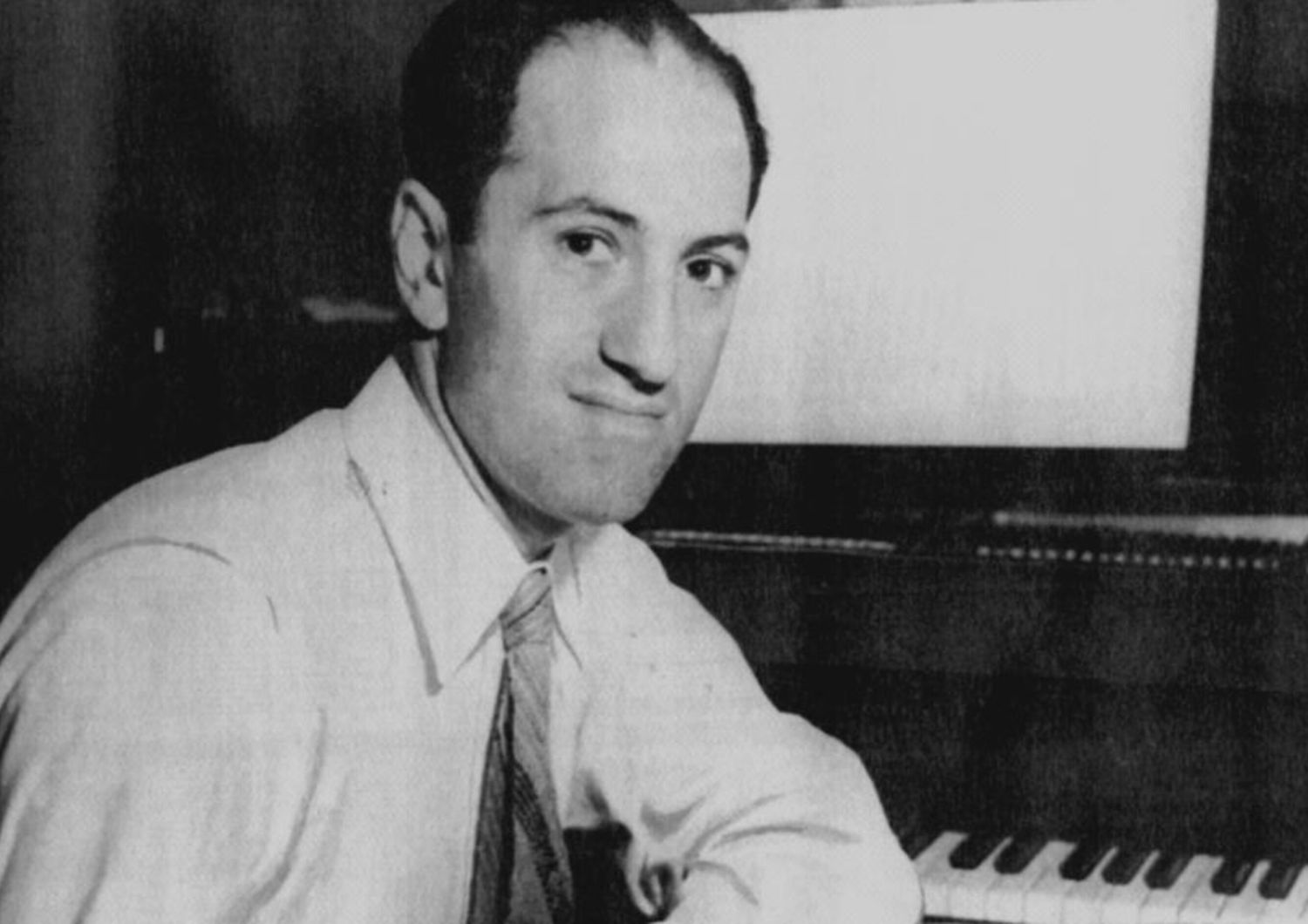 Ritratto del compositore George Gershwin (1898-1937)