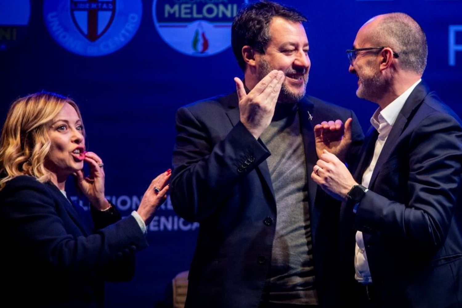 21/02/2024 Cagliari, chiusura della campagna elettorale per le regionali della Sardegna del centrodestra. Nella foto Matteo Salvini tra Giorgia Meloni e Paolo Truzzu,