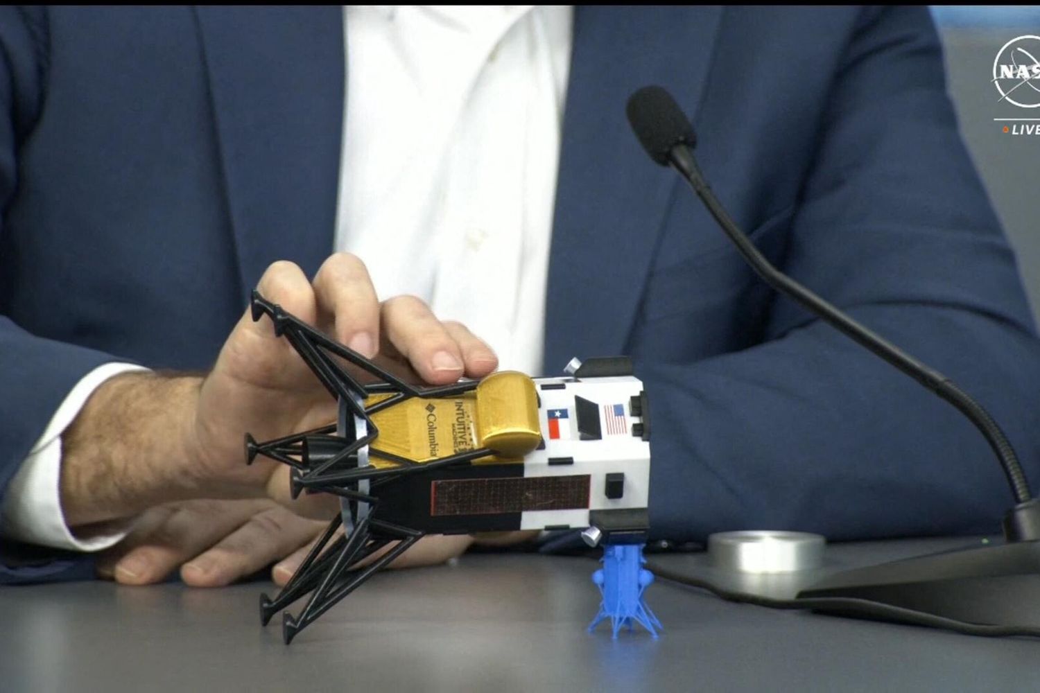 Steve Altemus mostra la probabile posizione di Odysseus