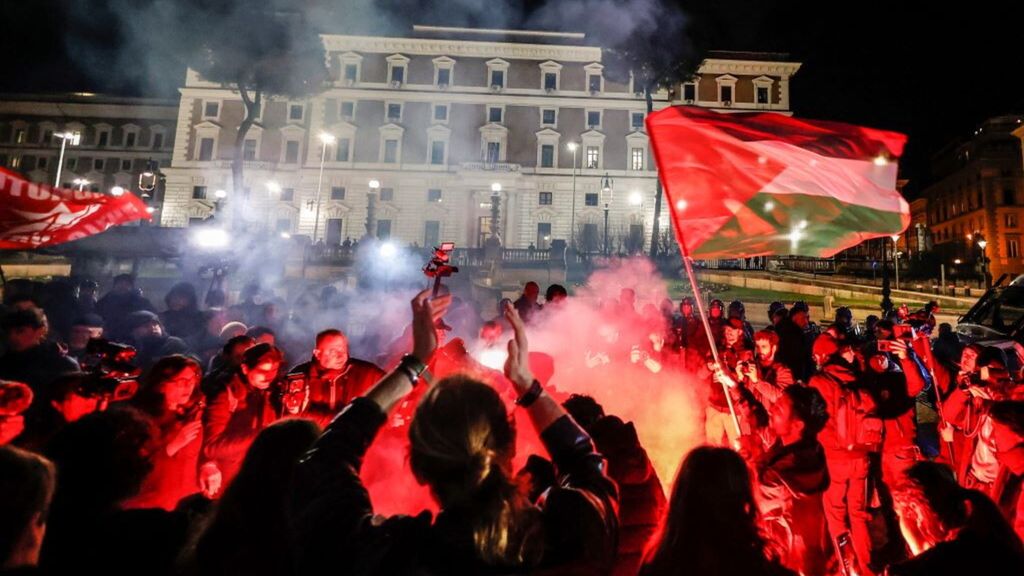 La protesta degli studenti davanti al Viminale il 25 febbraio 2024