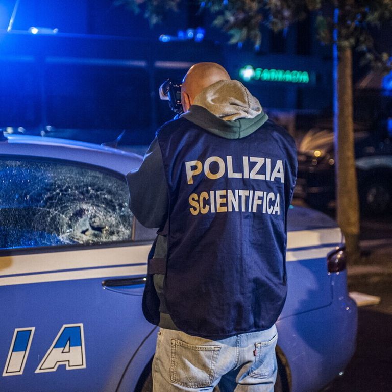 Squadra della polizia in azione