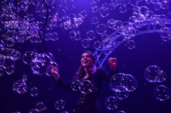 bubbles revolution spettacolo bolle sapone roma auditorium