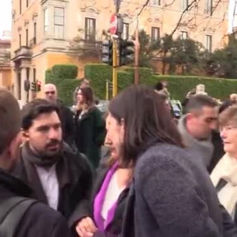 Elly Schlein e i leader del Pse rendono omaggio al monumento di Matteotti