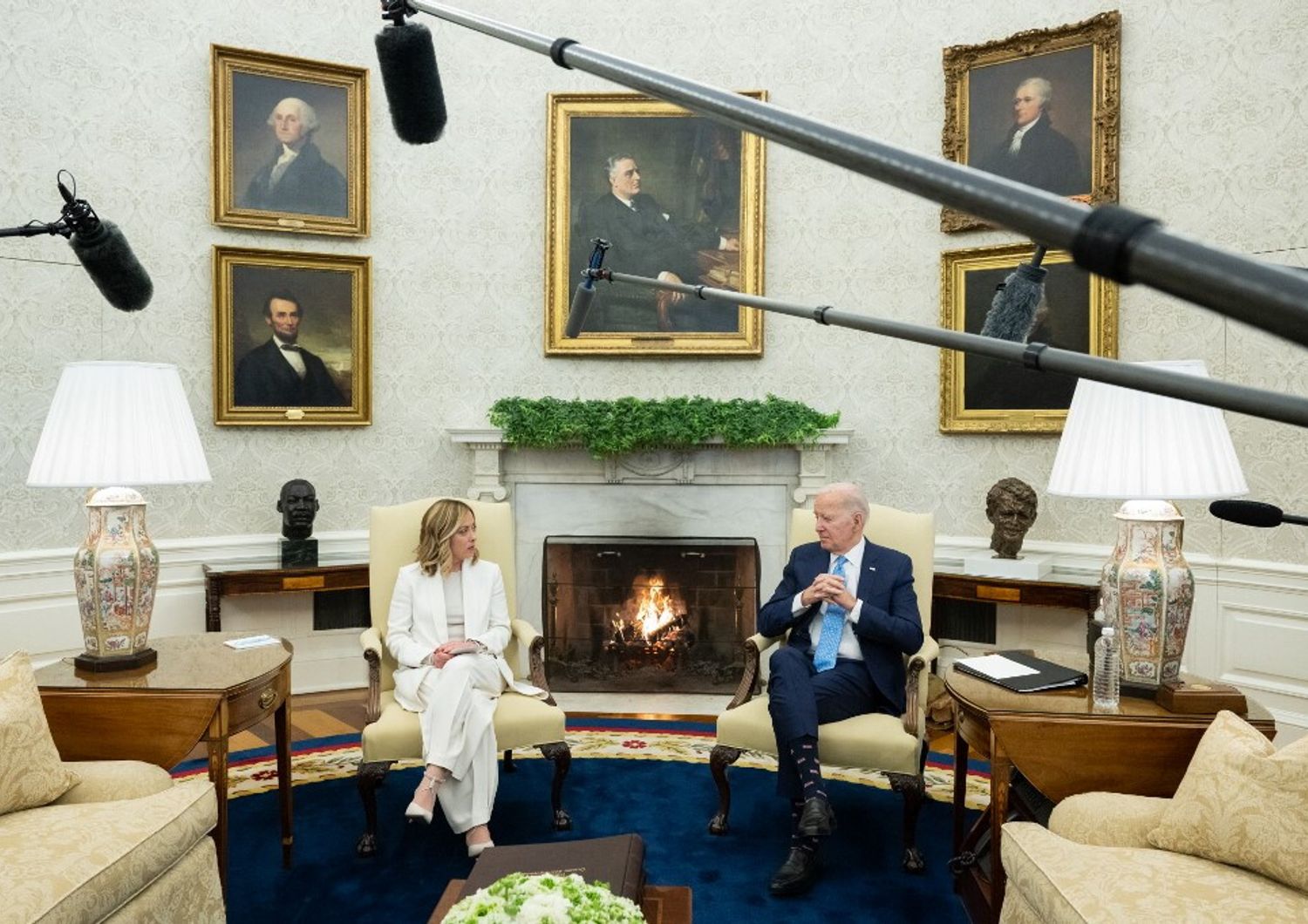 Giorgia Meloni incontra Joe Biden alla Casa Bianca