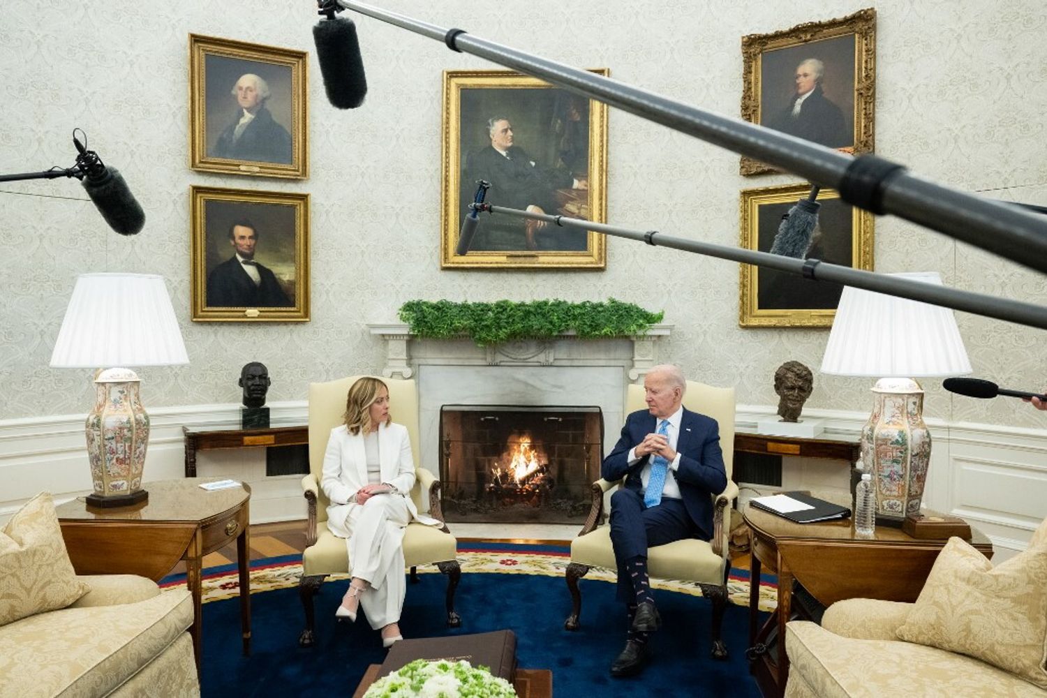 Giorgia Meloni incontra Joe Biden alla Casa Bianca