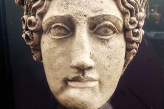 testa femminile, ex voto fittile da snatuario