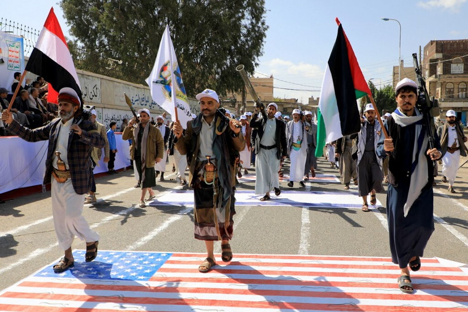 Marcia Houthi a sostegno dei palestinesi a Sanaa, Yemen