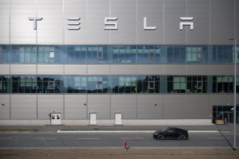 Stabilimento Tesla in Germania
