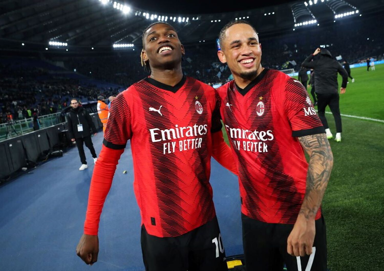 Leao e Okafor dopo il successo per 1-0 del Milan sulla Lazio allo stadio Olimpico di Roma