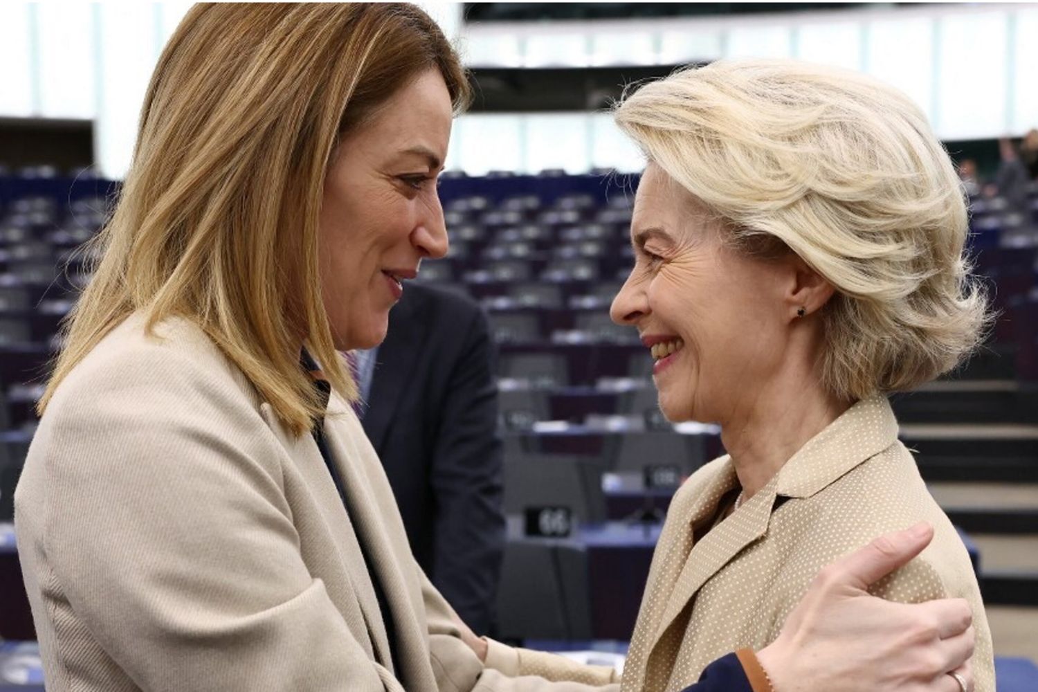 Roberta Metsola e Ursula von der Leyen