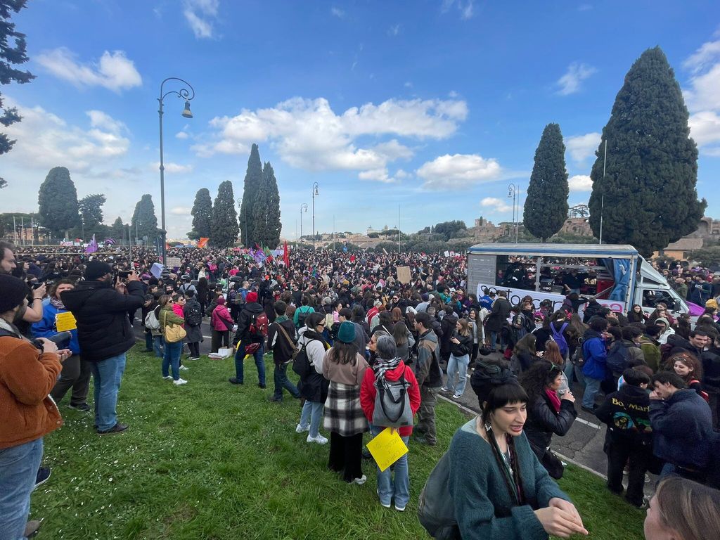 Non una di meno, corteo in partenza dal Circo Massimo di Roma