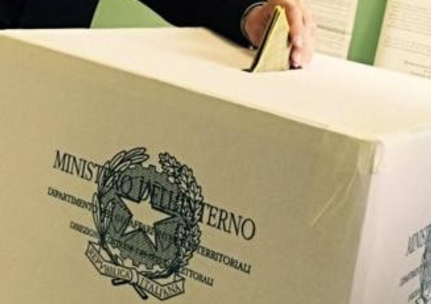 referendum voto urna elettorale seggio